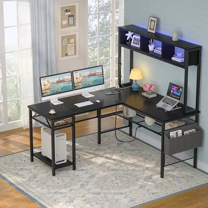 Bureau d'angle en L réversible avec étagères de rangement, bande LED et prises électriques, table de jeu
