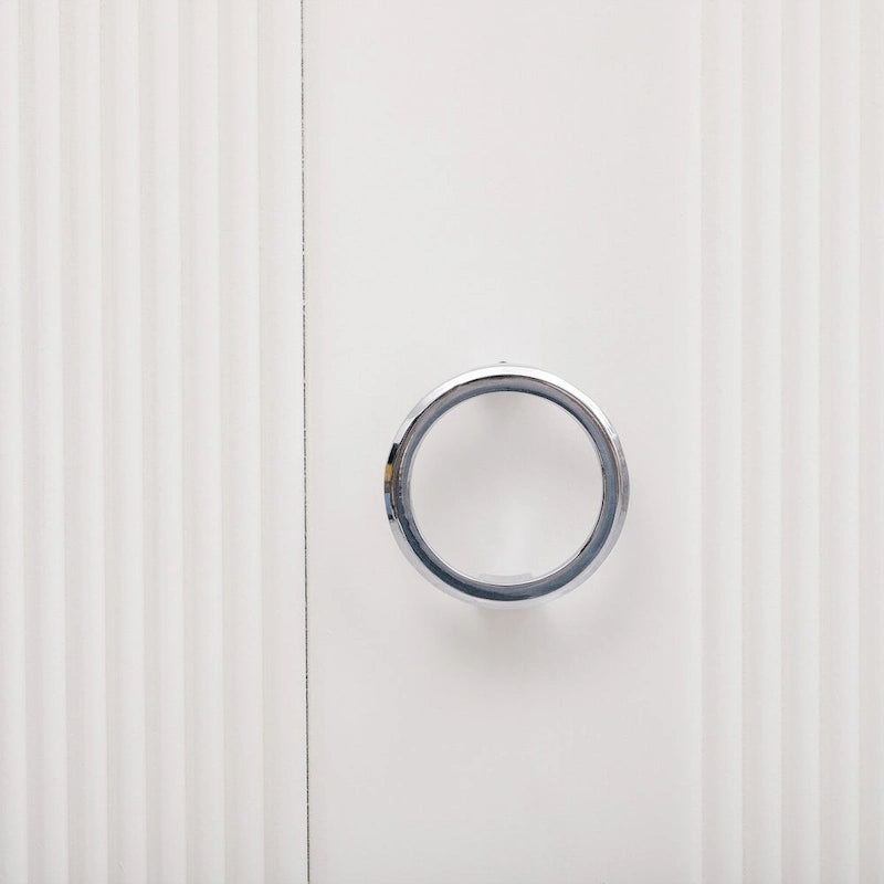 Armoire simple avec trois portes, réglable